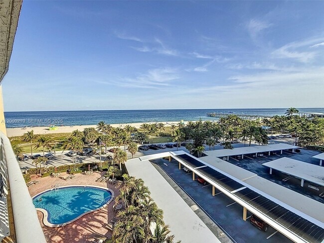 Building Photo - 328 N Ocean Blvd