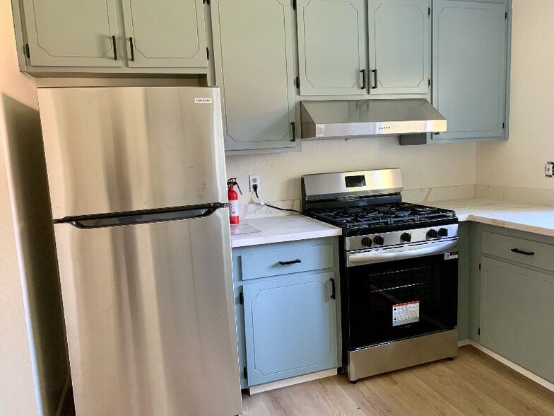 Building Photo - 3007 Lillard Dr