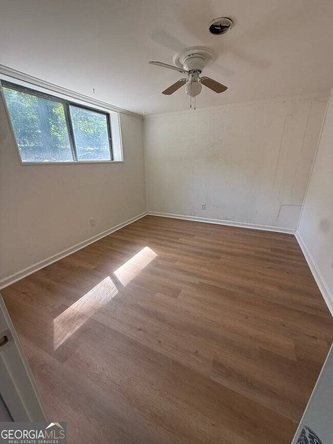 Building Photo - 480 Evergreen Dr