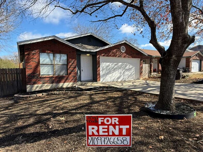 Building Photo - 4455 Sherwood Way