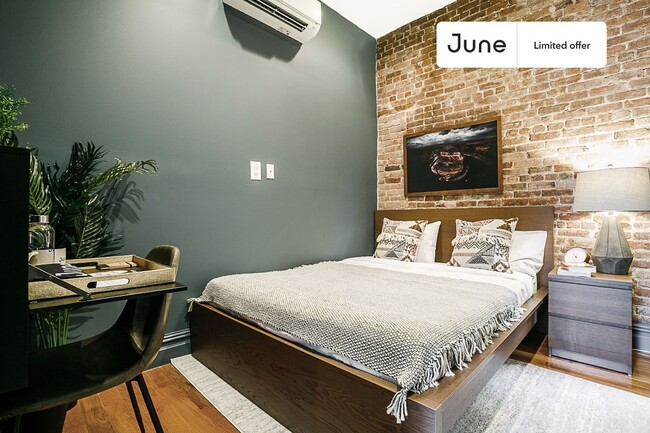 Primary Photo - Private bedroom in 3 bed/2 bath Home