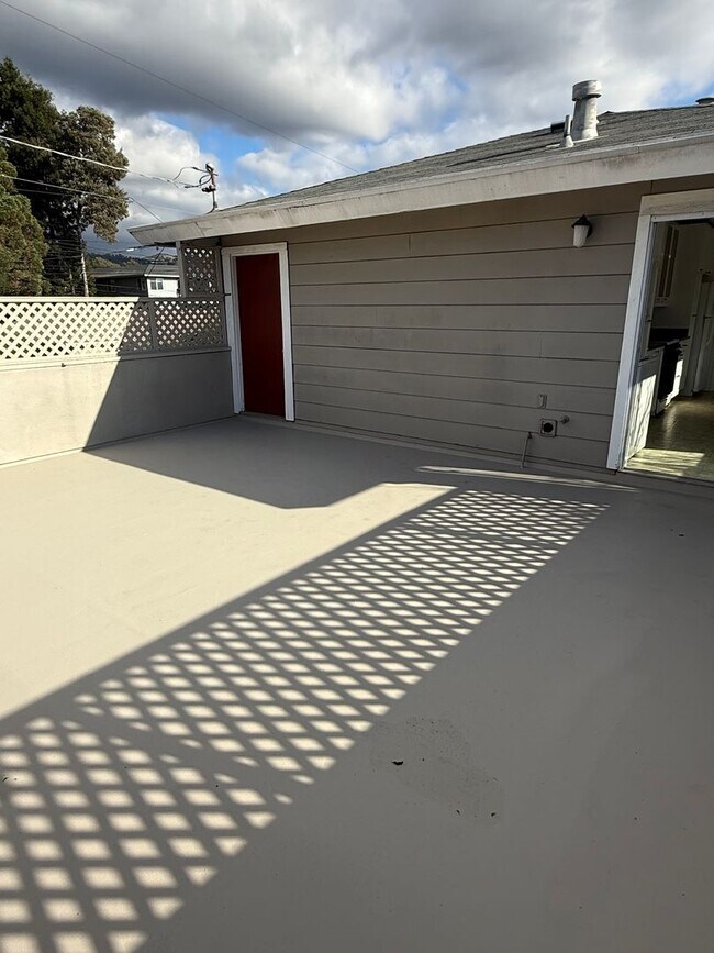 Building Photo - 4115-4117 Walnut Street