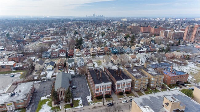 Building Photo - 2836 E 130th St