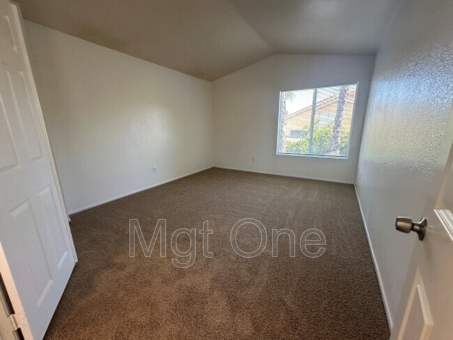 Building Photo - 1240 Lilac Ridge Dr