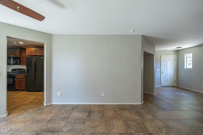 Building Photo - 2873 E Bart St