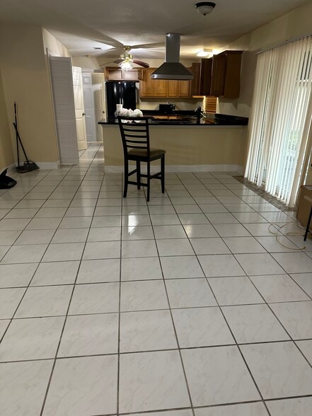 Building Photo - 617 Legendre Dr