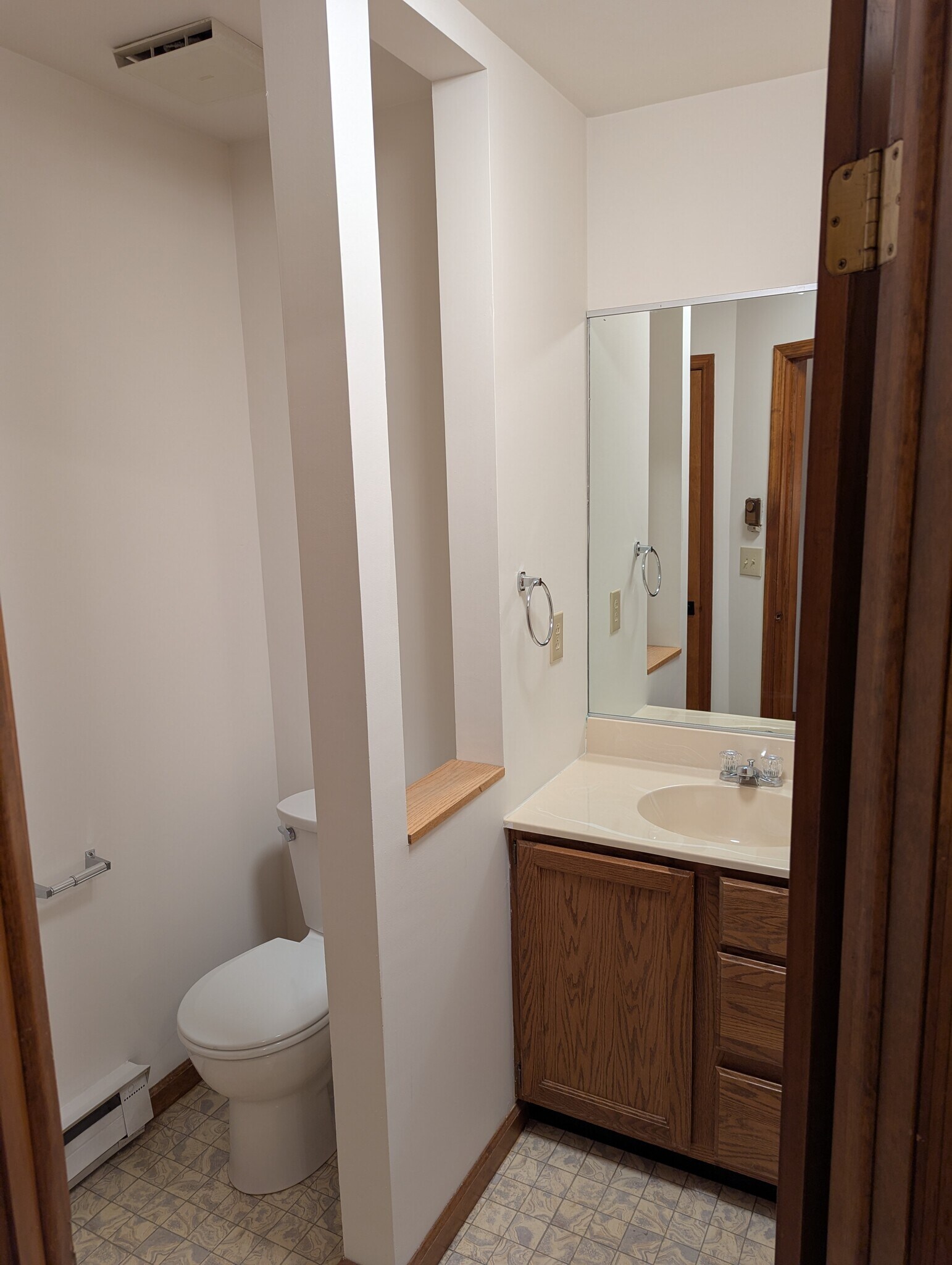 Building Photo - 9 Edgewater Estates