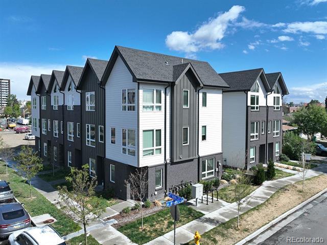 Building Photo - 1592 Ames St