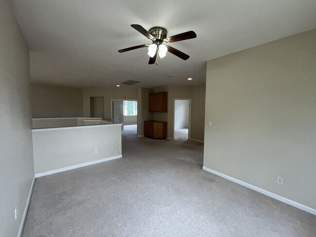 Building Photo - COMING SOON!!! 4 bedroom 3 bathroom home in Elk Grove!