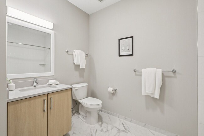 Building Photo - Experience Luxurious Living at CENTURION Union Center