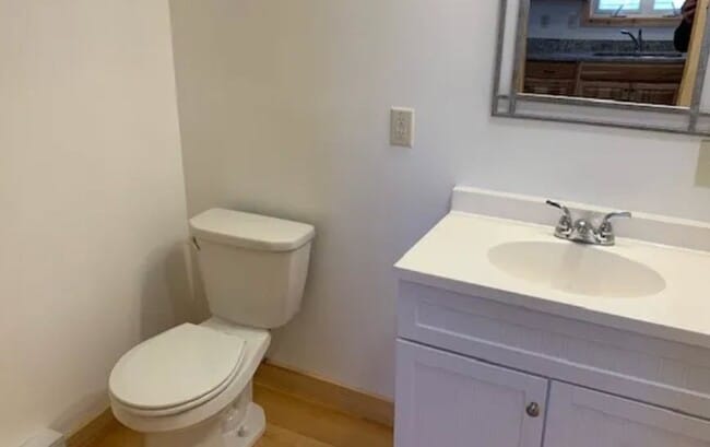 Building Photo - 72 Russell St