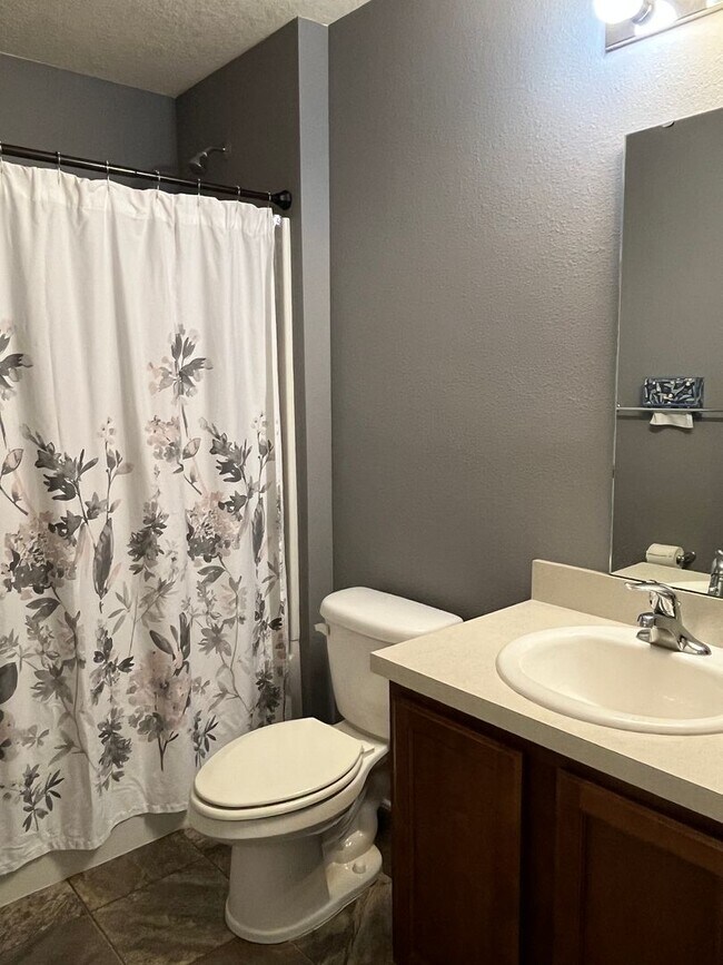 Building Photo - West Magnolia 3BR / 2BA Home Clay County