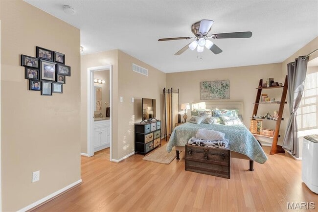 Building Photo - 1656 Herault Pl