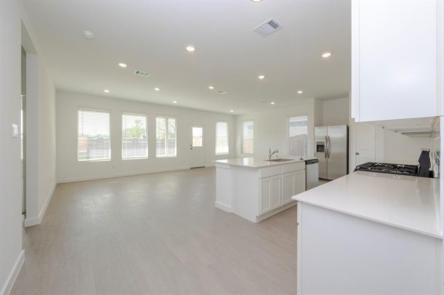 Building Photo - 2220 Pommel Ln