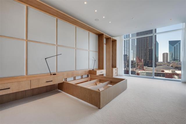 Building Photo - 1747 Leonard St