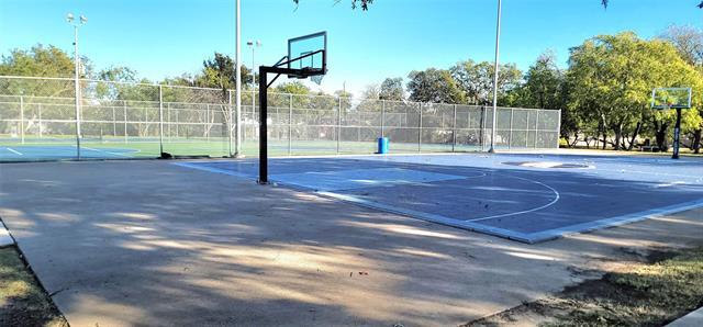 Building Photo - 2231 Ridgedale Dr