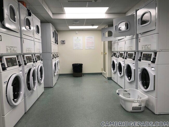 Building Photo - 22 Chauncy St