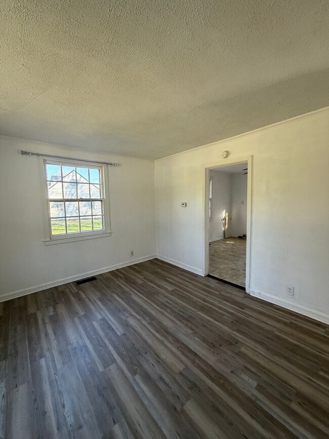 Building Photo - PENDING