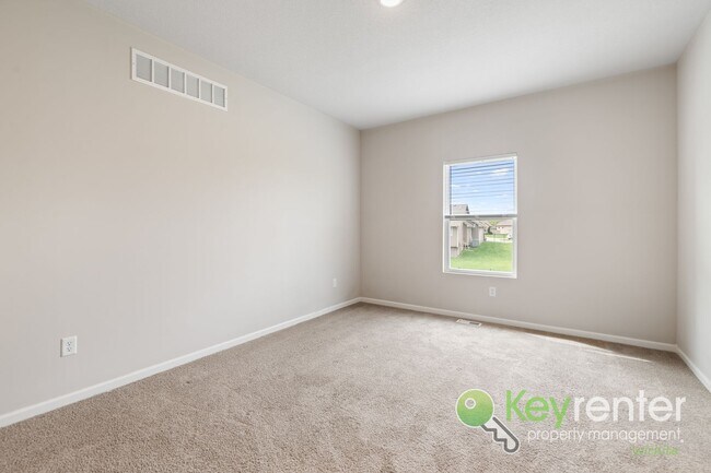 Building Photo - NOVEMBER FREE RENT!! 5 Bedroom 3 Bath Home close to schools and shopping!