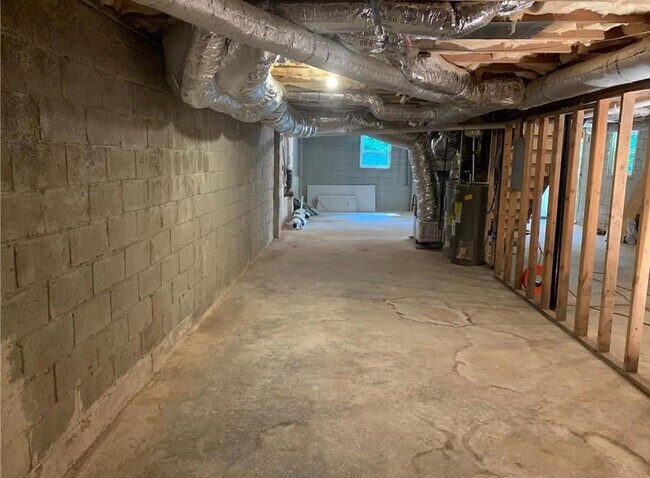 Building Photo - 985 Frontier Trail SW