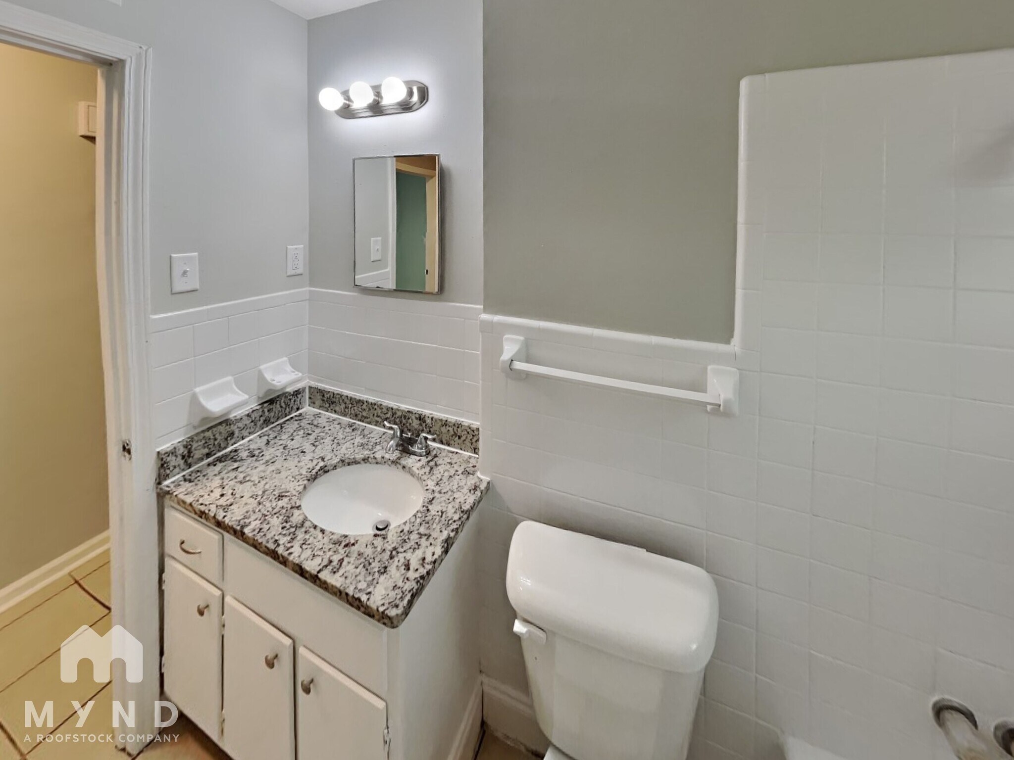 Building Photo - 2535 Eastbrook Dr