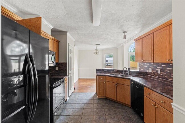 Building Photo - 4500 Martha's Way