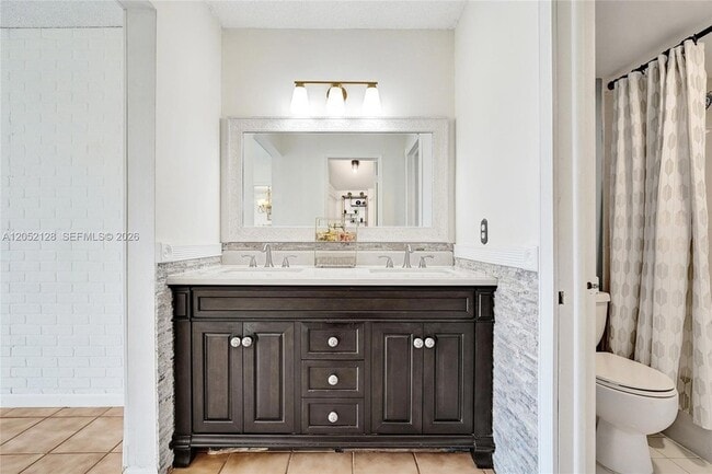 Building Photo - 9480 Tangerine Pl