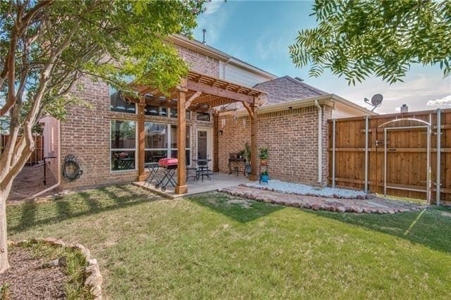 Building Photo - 3594 Lincoln Dr