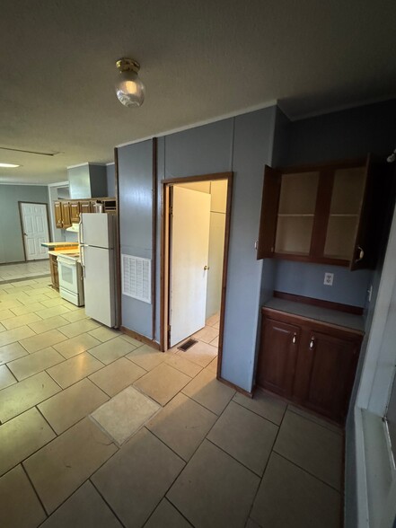 Building Photo - 286 Vestry Rd