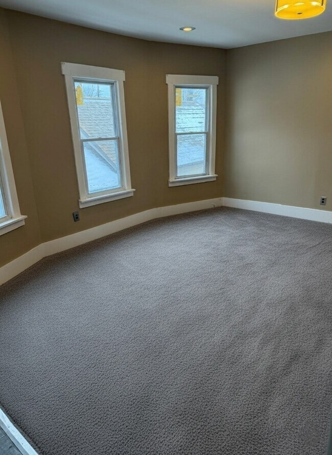 Building Photo - 7007 Fullerton Ave