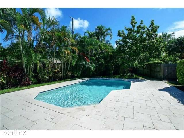 Building Photo - 355 NE 3rd Ct