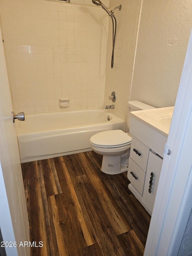 Building Photo - 306 3rd St