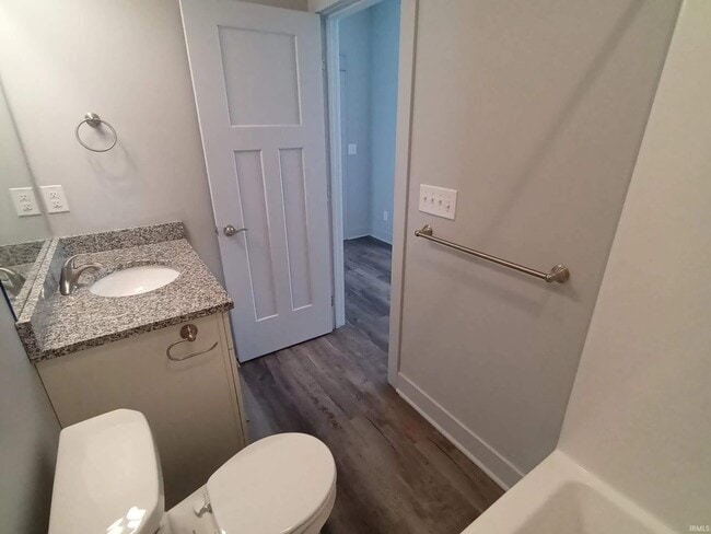 Building Photo - 1231 W Rangeview Cir