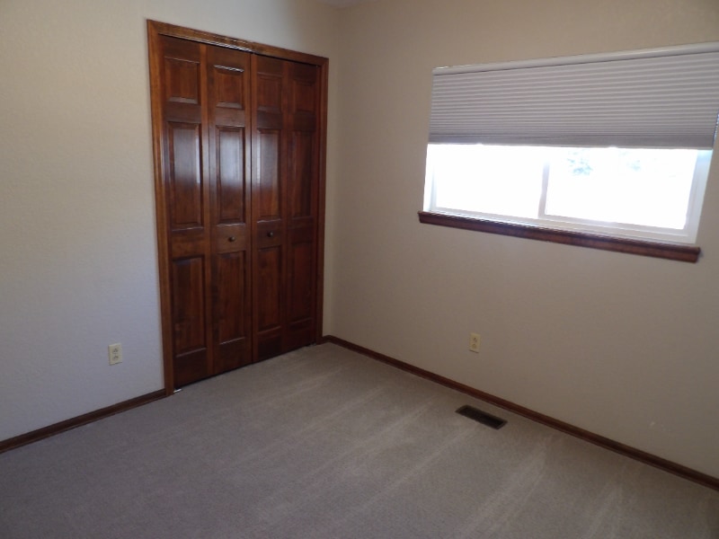 Building Photo - 2455 Stoneridge Dr