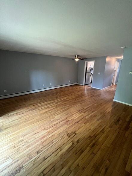 Building Photo - 122 Sycamore Ln