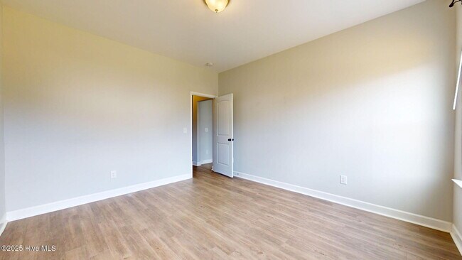 Building Photo - 604 Alston Blvd