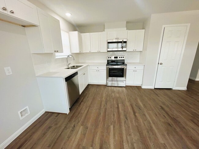 Building Photo - 340 Rd 5105