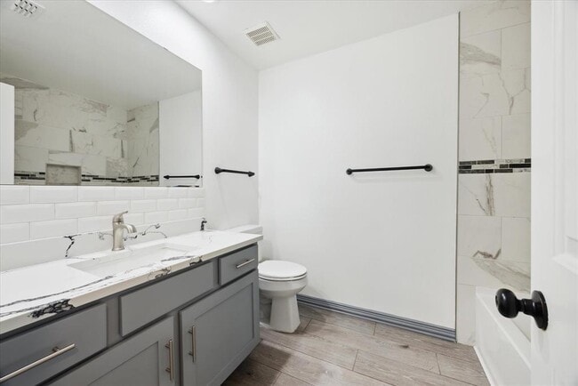 Building Photo - 4506 Glomar Ave