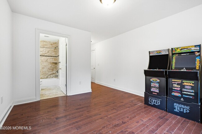 Building Photo - 232 Woodcrest Rd