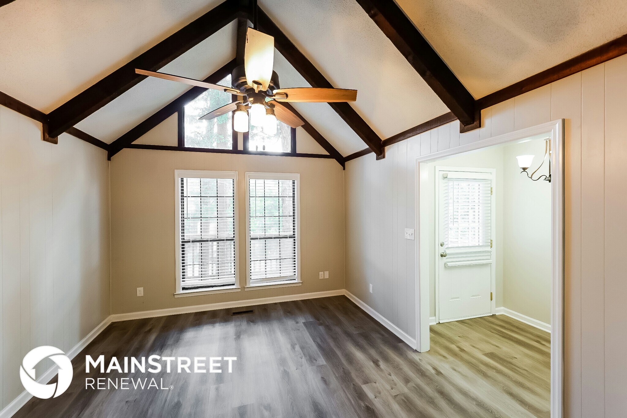 Building Photo - 3010 Lone Oak Rd