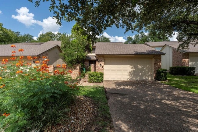 Primary Photo - 8301 Greenslope Dr