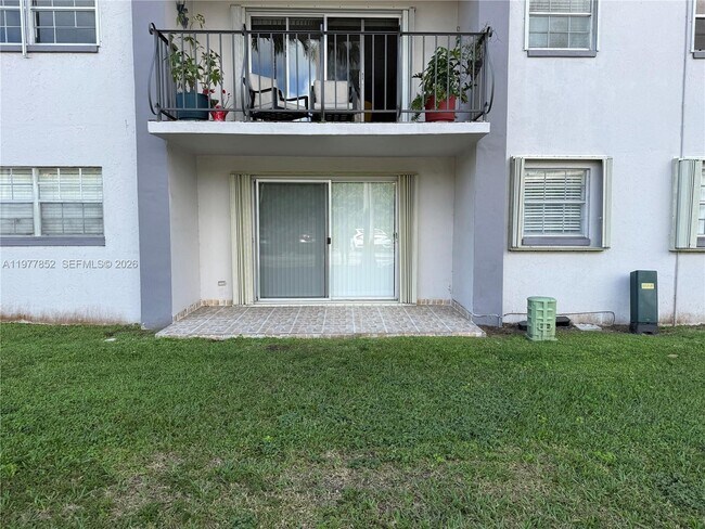 Building Photo - 8107 SW 72nd Ave