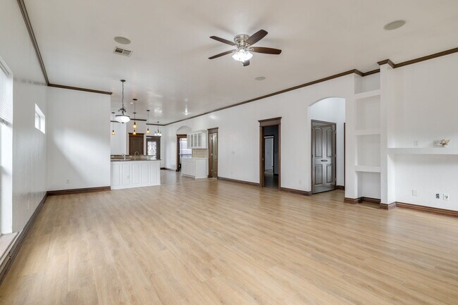 Building Photo - 4304 NW 164th Terrace