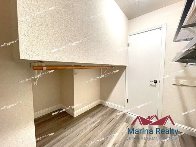 Building Photo - Near Walking Trails and Glen Cove Waterfro...