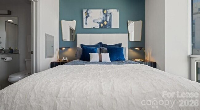 Building Photo - 640 N Church St