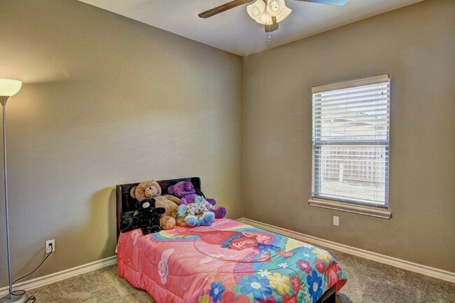 Building Photo - 1118 Blackbuck - 3/Bed 2/Bath $2095/month