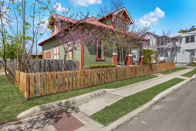 Building Photo - 421 Spofford Ave