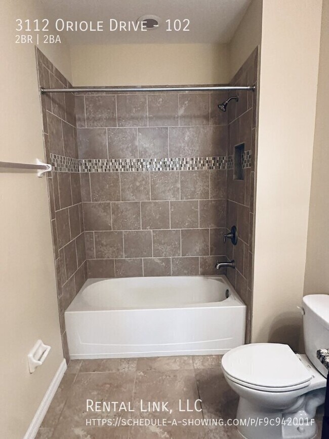 Building Photo - 3112 Oriole Dr