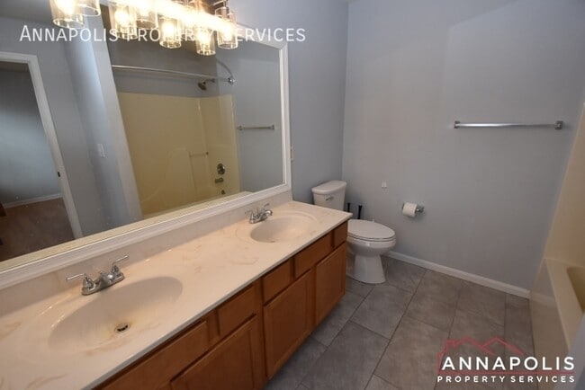 Building Photo - 858 Selby Blvd