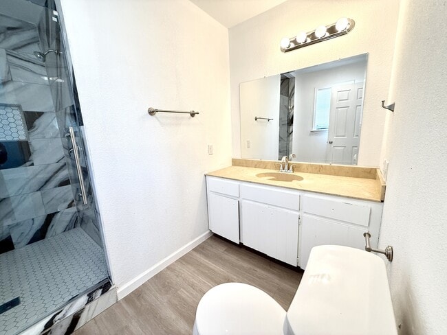 Building Photo - 39 Melody Ln